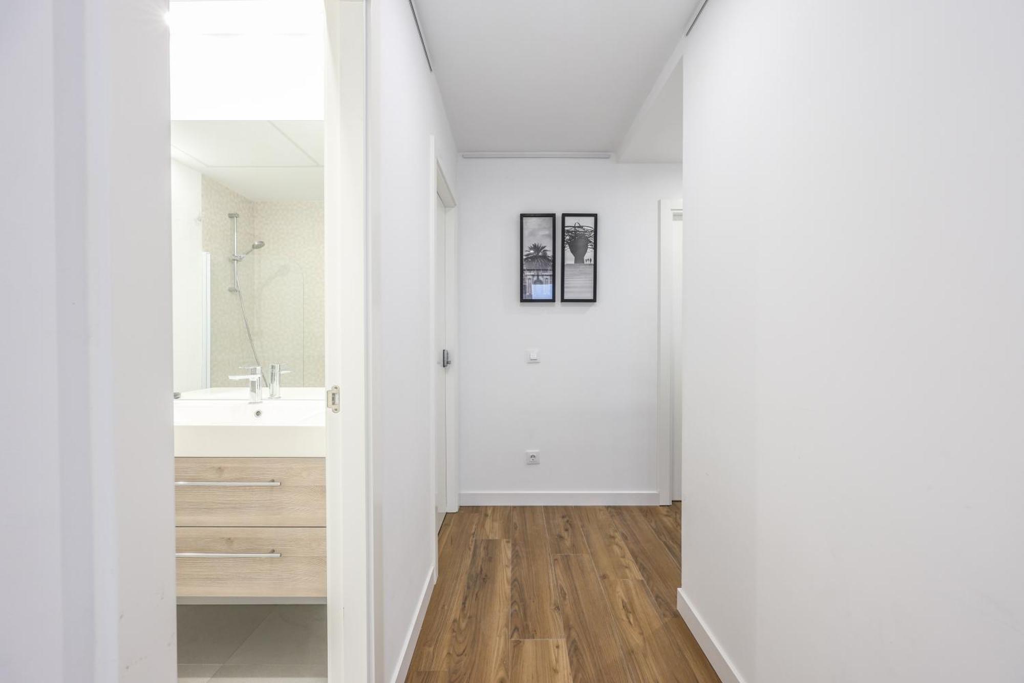Be Coliving Madrid Centro Hotel Exterior photo